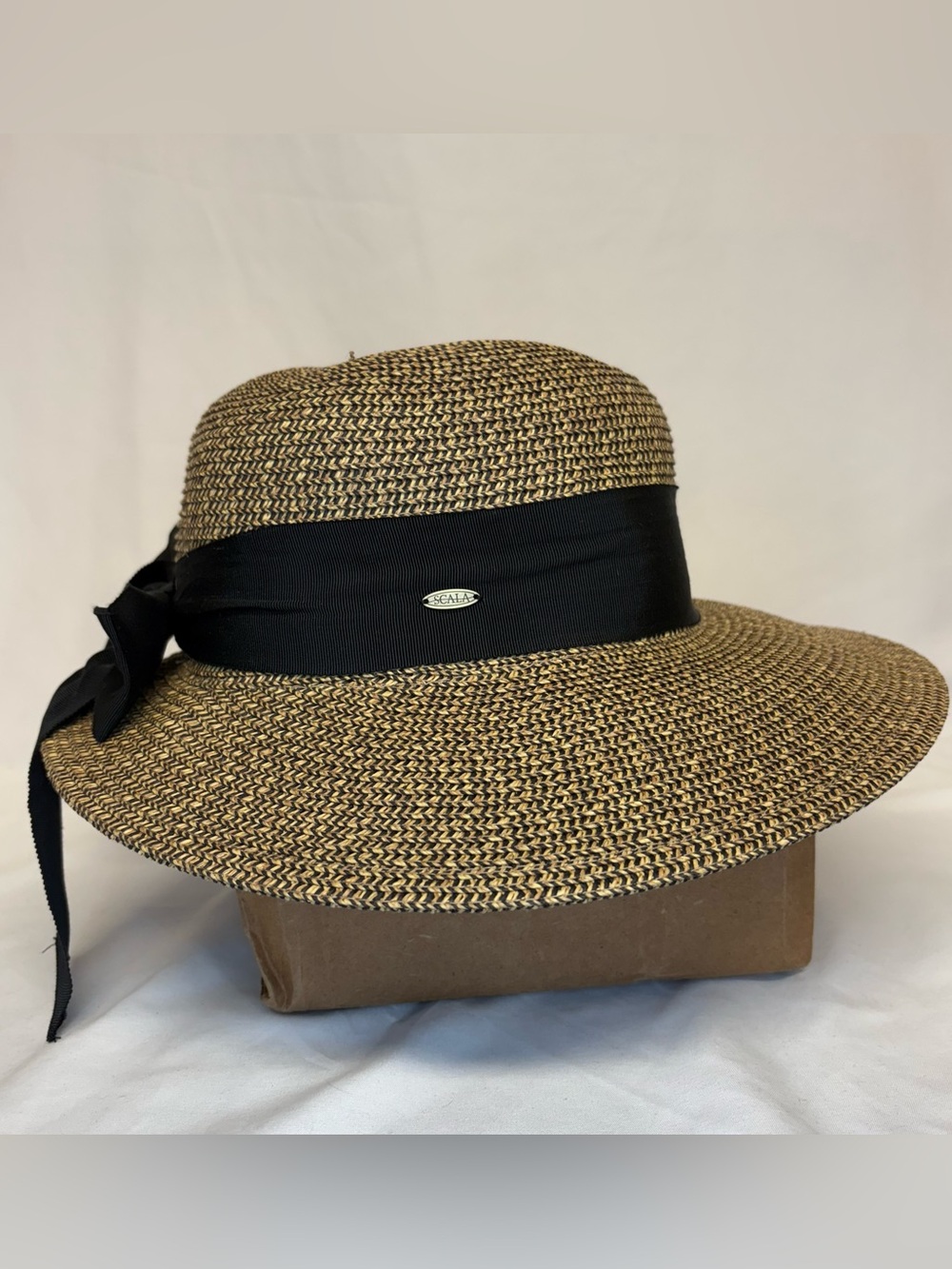 "Riviera" Women's Paper Braid Round Crown with 4" Brim Sunhat by Scala, #LP149
